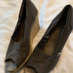 Grey Tom’s Wedges Women’s Size 8.5